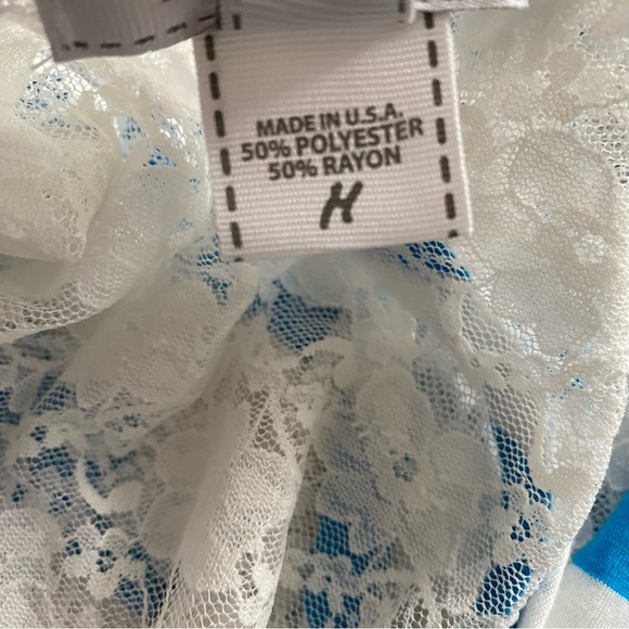 Kirra Women's Size Med Blue White Striped Scoop Neck Lace Back Tank Top - Picture 3 of 5